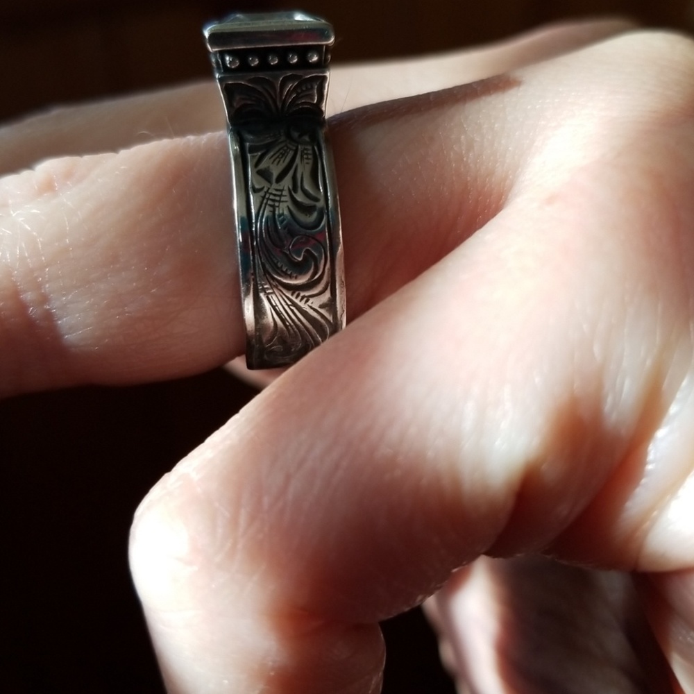 Rocking out design ring - Picture 5 of 5